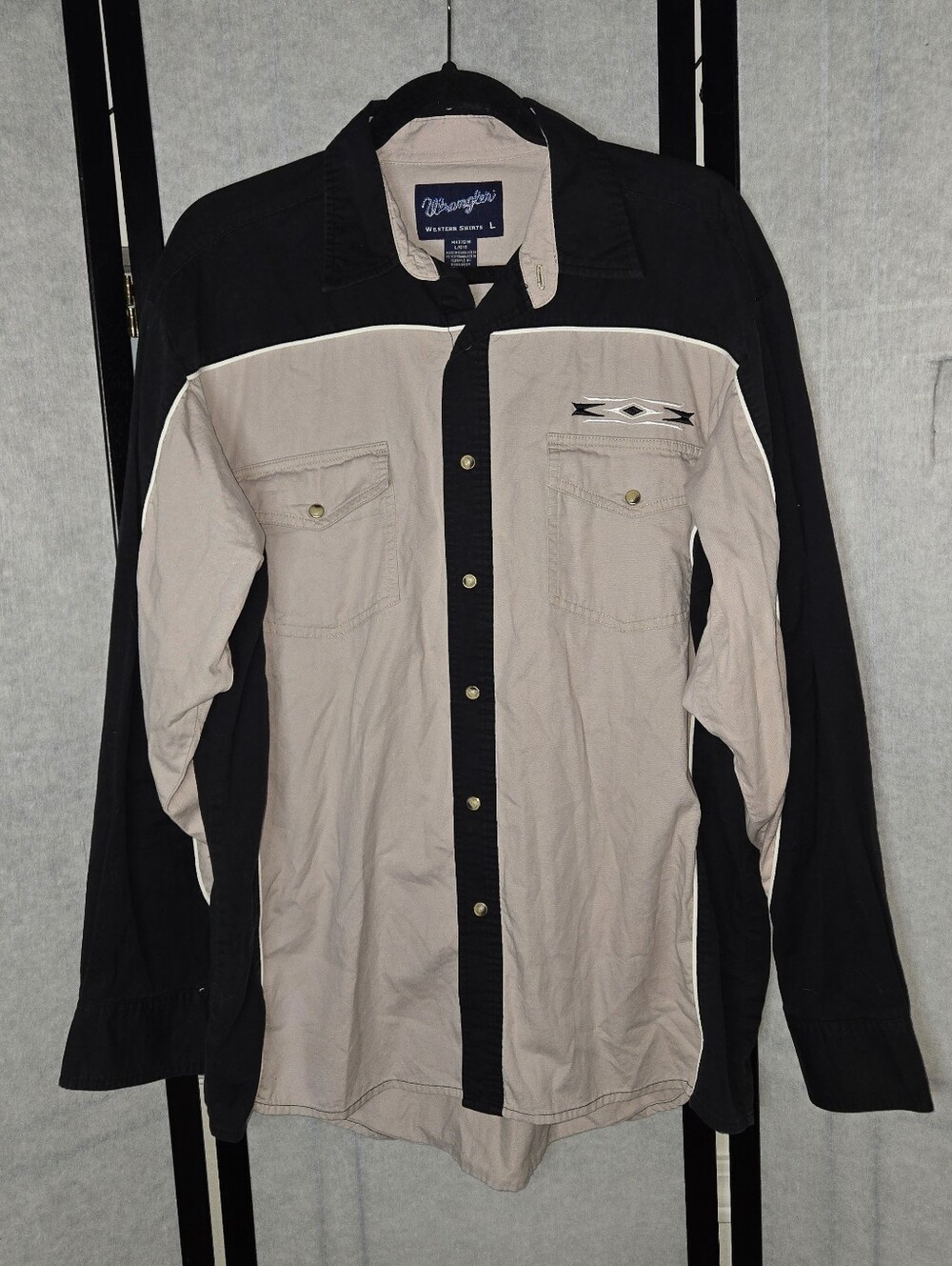 Vintage Wrangler Size Large Western Snap Button Shirt Black & Beige Rodeo Cowboy